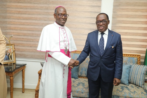 Aka Aouélé et le Cardinal Bessi Dogbo : dans les coulisses de la rencontre