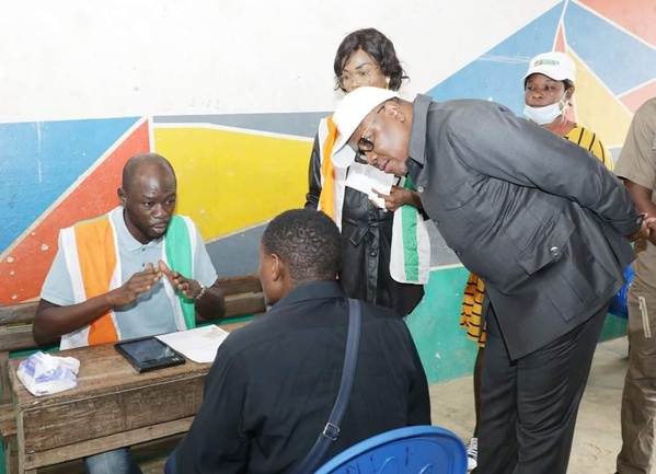 Liste électorale : Le sous-préfet de Tiébissou mobilise pour le retrait des CNI © Crédit photo DR Liste électorale : Le sous-préfet de Tiébissou mobilise pour le retrait des CNI © Crédit photo DR