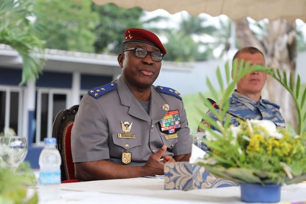 Le Général Apalo maintenu à la tête de la Gendarmerie nationale de Côte d'Ivoire Le Général Apalo maintenu à la tête de la Gendarmerie nationale de Côte d'Ivoire