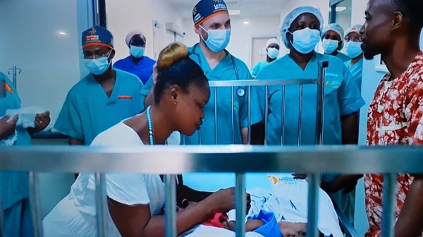 Bébés siamois Côte d'Ivoire : des sœurs siamoises séparées © Crédit photo DR