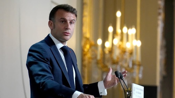 Affaire retrait militaire français : Macron réagit, 