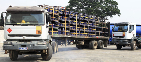 Surcharge des poids lourds en Côte d'Ivoire : nouvelles mesures dès ce lundi 20 janvier Surcharge des poids lourds en Côte d'Ivoire : nouvelles mesures dès ce lundi 20 janvier
