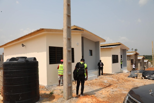 Le programme présidentiel de construction des logements sociaux avance à Akoupé-Zeudji et Attinguié © Crédit photo DR Le programme présidentiel de construction des logements sociaux avance à Akoupé-Zeudji et Attinguié © Crédit photo DR