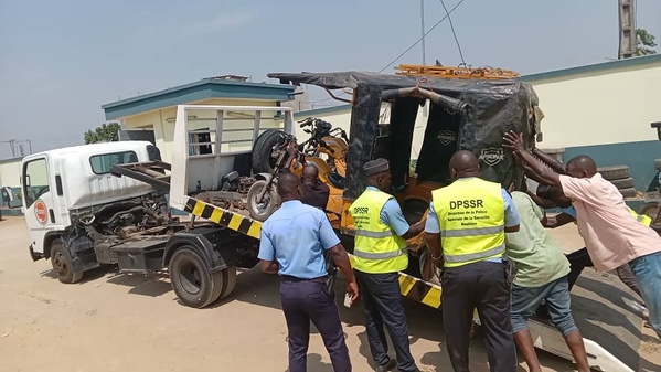 La police spéciale saisit 95 engins à Cocody, dont 27 salonis et 18 tricycles La police spéciale saisit 95 engins à Cocody, dont 27 salonis et 18 tricycles