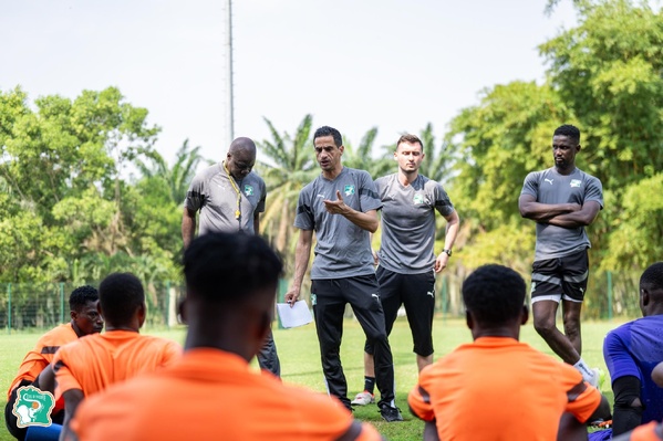 Les Éléphanteaux lancent leur préparation avec Younès Zerdouk © Crédit photo DR Les Éléphanteaux lancent leur préparation avec Younès Zerdouk © Crédit photo DR