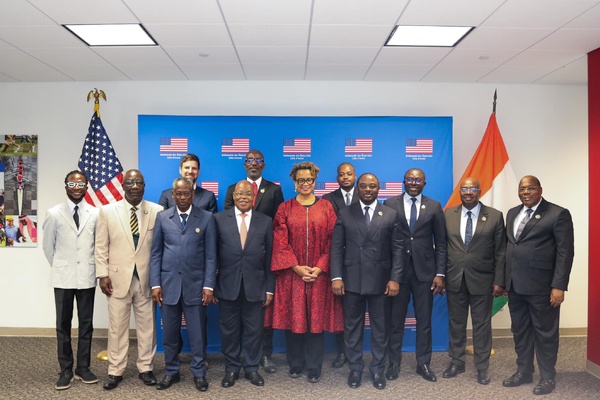 L'Ambassadeur des Etats-Unis, Davis Ba rencontre les élus PDCI © Crédit photo DR L'Ambassadeur des Etats-Unis, Davis Ba rencontre les élus PDCI © Crédit photo DR