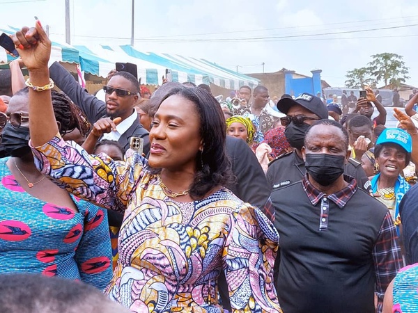 Nady Bamba intronise les messagères de Laurent Gbagbo à Gagnoa © Crédit photo DR Nady Bamba intronise les messagères de Laurent Gbagbo à Gagnoa © Crédit photo DR