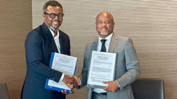 L'ARTCI et Orange Côte d'Ivoire signent le second volet du protocole d'accord © Crédit photo DR L'ARTCI et Orange Côte d'Ivoire signent le second volet du protocole d'accord © Crédit photo DR