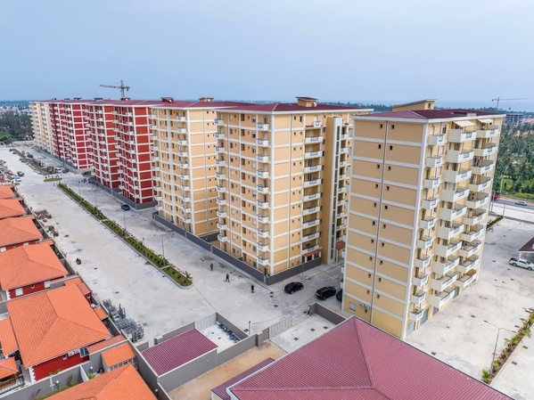 Logements sociaux à Grand-Bassam : la cité Corail 2 Amadou Gon Coulibaly inaugurée © Crédit photo DR Logements sociaux à Grand-Bassam : la cité Corail 2 Amadou Gon Coulibaly inaugurée © Crédit photo DR