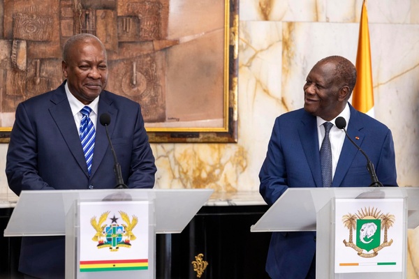 Les présidents Ouattara et Mahama unissent leurs voix pour convaincre le Mali, le Burkina et le Niger (AES) de réintégrer la CEDEAO © Crédit photo DR Les présidents Ouattara et Mahama unissent leurs voix pour convaincre le Mali, le Burkina et le Niger (AES) de réintégrer la CEDEAO © Crédit photo DR