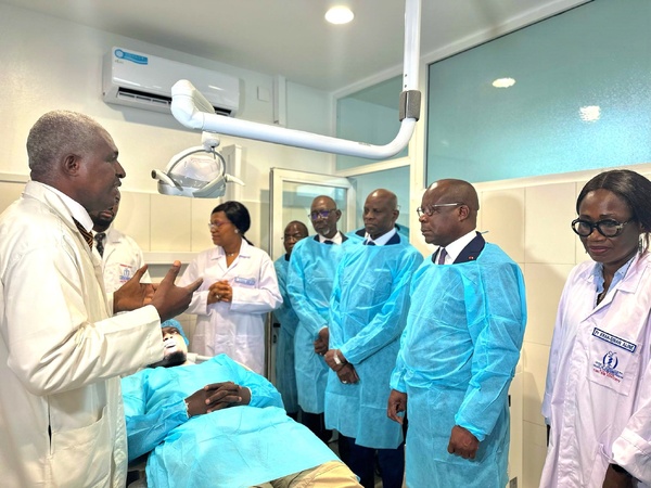 Le CCTOS du CHU de Cocody inaugure un bloc opératoire ultramoderne © Crédit photo DR Le CCTOS du CHU de Cocody inaugure un bloc opératoire ultramoderne © Crédit photo DR