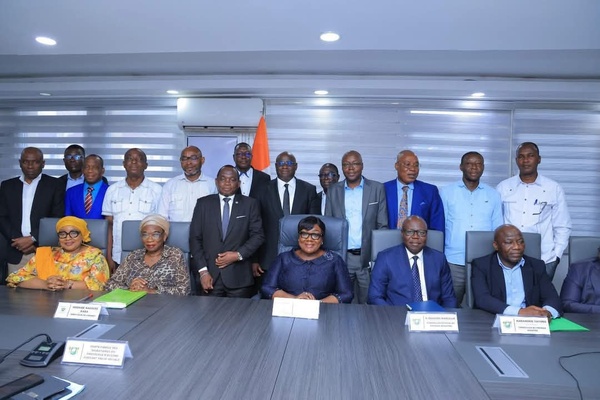 Fonction publique ivoirienne : chronogramme pour la prime adopté Fonction publique ivoirienne : chronogramme pour la prime adopté