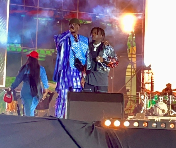 Debordo s'attaque à Didi B après le concert au stade © Crédit photo DR Debordo s'attaque à Didi B après le concert au stade © Crédit photo DR