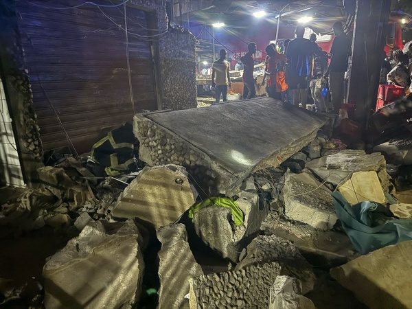 Effondrement du balcon d'un immeuble R+4 à Yopougon Ananeraie : Cinq blessés  © Crédit photo DR