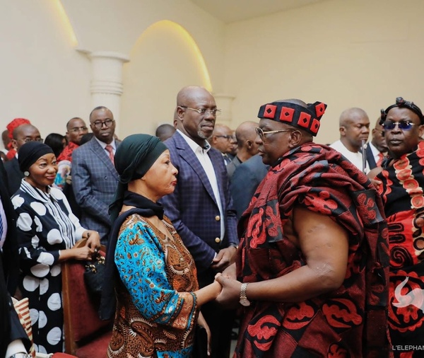 Henriette Bédié au chevet du ministre Adjoumani endeuillé © Crédit photo DR