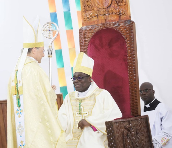Mgr Jean-Jacques Koffi Oi Koffi officiellement installé archevêque de Gagnoa © Crédit photo DR Mgr Jean-Jacques Koffi Oi Koffi officiellement installé archevêque de Gagnoa © Crédit photo DR