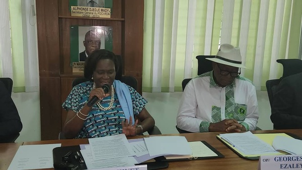 Réunion CAP-Côte d'Ivoire au siège du PDCI ce 19 mai : comment Simone Gbagbo prépare le meeting du 31 mai ? © Crédit photo DR Réunion CAP-Côte d'Ivoire au siège du PDCI ce 19 mai : comment Simone Gbagbo prépare le meeting du 31 mai ? © Crédit photo DR