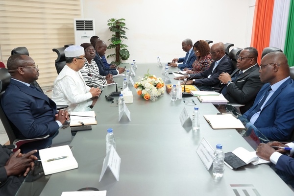 Rencontre Union africaine - Coulibaly-Kuibiert, le président de la CEI à Abidjan : les enjeux Rencontre Union africaine - Coulibaly-Kuibiert, le président de la CEI à Abidjan : les enjeux