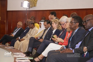 Les députés PDCI claquent la porte de l'Assemblée en pleine cérémonie devant les invités internationaux ce 30 juin Les députés PDCI claquent la porte de l'Assemblée en pleine cérémonie devant les invités internationaux ce 30 juin