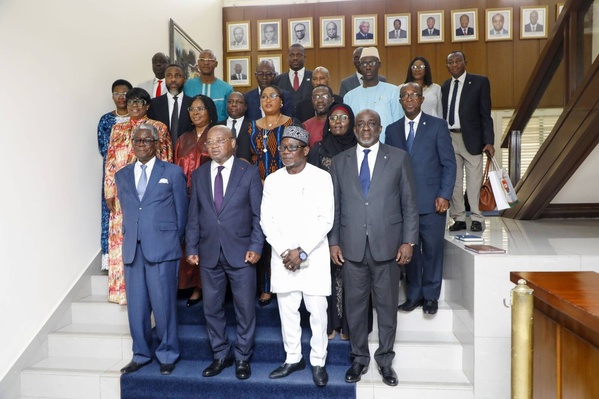 La mission CEDEAO dirigée par Théodore Holo rencontre le président Alassane Ouattara ce jeudi 3 juillet à Abidjan © Crédit photo DR