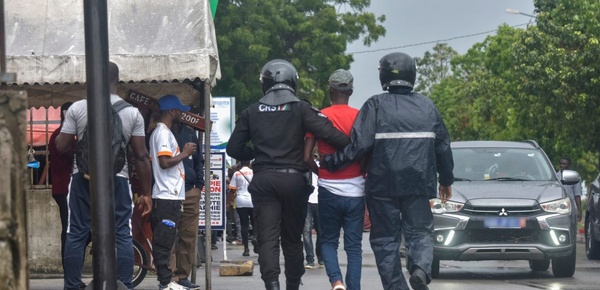 Amnesty International accuse Abidjan de violer le droit de manifester © AFP via Getty Images