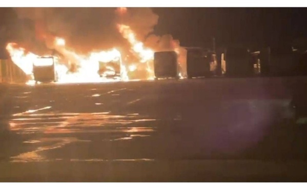 Un incendie détruit 13 bus SOTRA à Koumassi ce lundi © Crédit photo DR