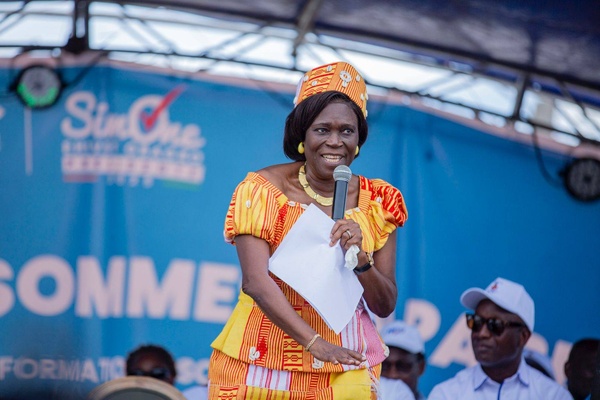 Simone Gbagbo à Jeune Afrique avant de la présidentielle du 25 octobre © Crédit photo DR Simone Gbagbo à Jeune Afrique avant de la présidentielle du 25 octobre © Crédit photo DR