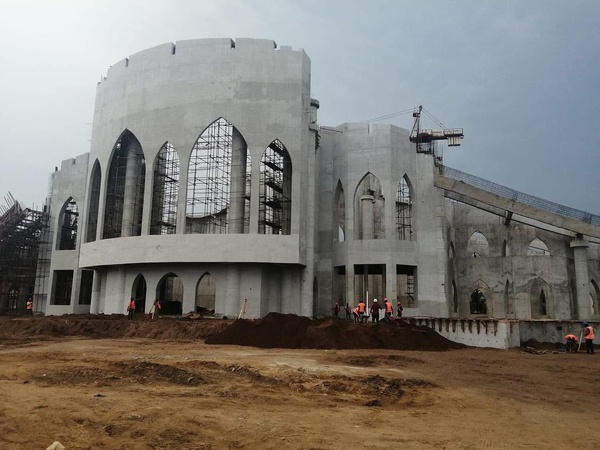 Effondrement de l'échafaudage de la Cathédrale Saint-Esprit de Bassam © Crédit photo DR
