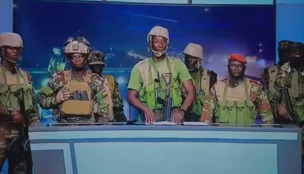 L’armée régulière affirme reprendre le contrôle au Bénin L’armée régulière affirme reprendre le contrôle au Bénin