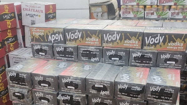 Importante saisie d'alcool de contrebande par les Douanes © Crédit photo DR