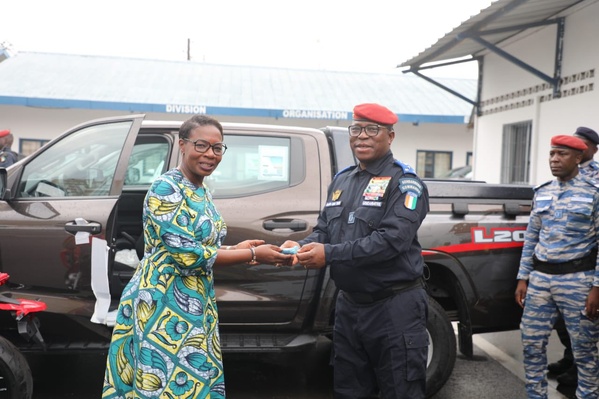 Le FER équipe la Gendarmerie de Côte d'Ivoire de véhicules et motos © Crédit photo DR Le FER équipe la Gendarmerie de Côte d'Ivoire de véhicules et motos © Crédit photo DR