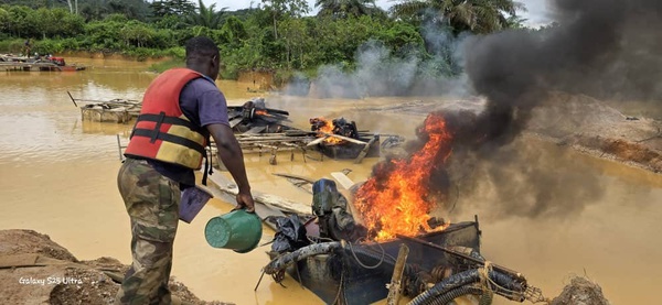 Orpaillage clandestin en Côte d'Ivoire  © Crédit photo DR