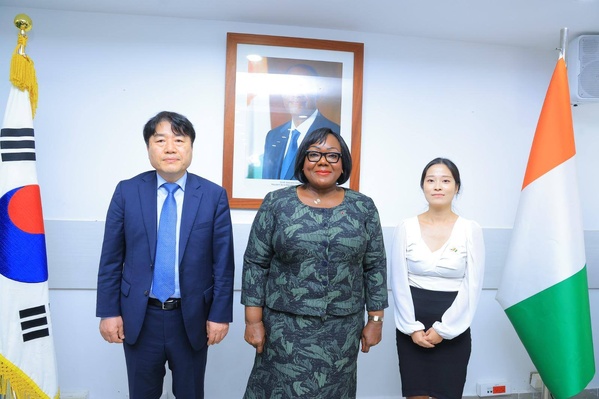 Anne Ouloto lance la phase opérationnelle de la digitalisation de la Fonction Publique © Crédit photo DR