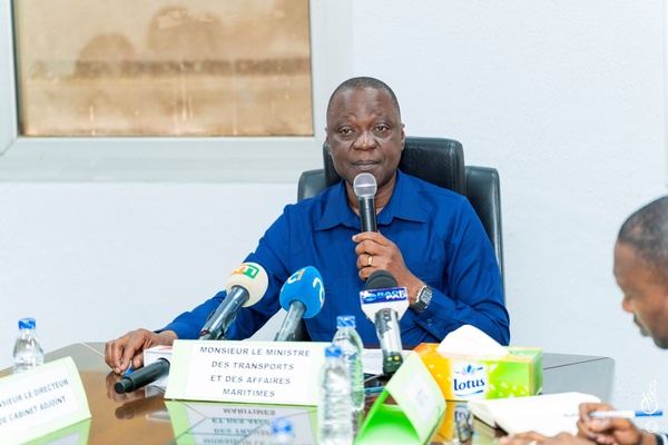 Délivrance cartes grises, Amadou Koné lance un ultimatum au Guichet Unique © Crédit photo DR