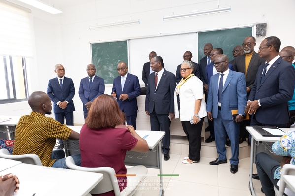 Côte d'Ivoire : début de formation des 2 000 enseignants contractuels en maths et sciences © Crédit photo DR