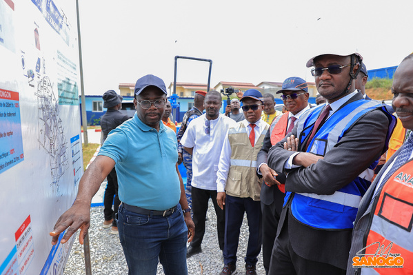 Logements sociaux : Moussa Sanogo inspecte les chantiers d'Abidjan © Crédit photo DR Logements sociaux : Moussa Sanogo inspecte les chantiers d'Abidjan © Crédit photo DR