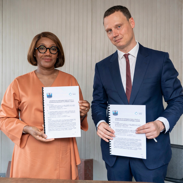 Adzopé signe un partenariat pour transformer ses déchets plastiques en matériaux de construction © Crédit photo DR