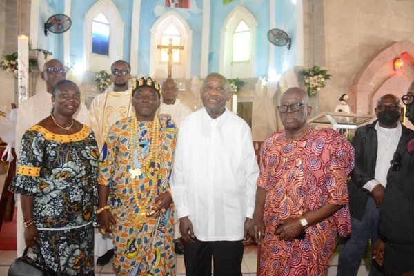 Gbagbo à la messe de Pâques à Akouédo, première sortie depuis février © Crédit photo DR