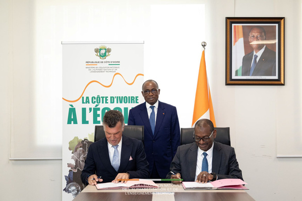 CIT et l'Éducation nationale signent un accord scolaire en Côte d'Ivoire © Crédit photo Gouvernement de Côte d'Ivoire - Yessouan.ci