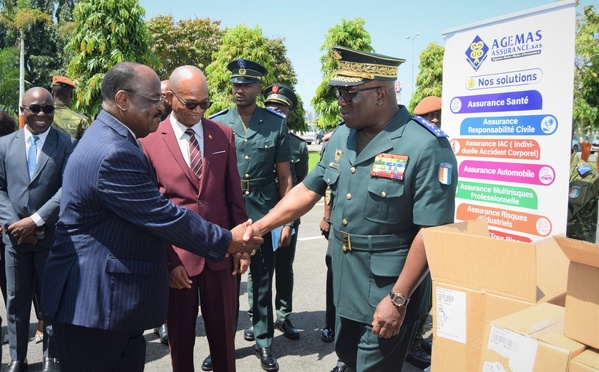 Don médical de 2 milliards FCFA aux FACI © Crédit photo FACI - Yessouan.ci Don médical de 2 milliards FCFA aux FACI © Crédit photo FACI - Yessouan.ci