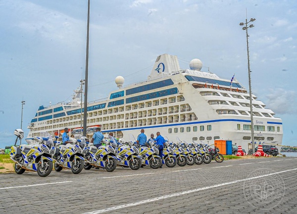 L'Oceania Sirena fait escale à Abidjan © Crédit photo Port d'Abidjan - Yessouan.ci L'Oceania Sirena fait escale à Abidjan © Crédit photo Port d'Abidjan - Yessouan.ci