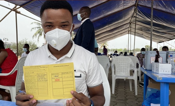 Nouveau carnet de vaccination obligatoire en Côte d'Ivoire © Crédit photo ONU - Yessouan.ci Nouveau carnet de vaccination obligatoire en Côte d'Ivoire © Crédit photo ONU - Yessouan.ci