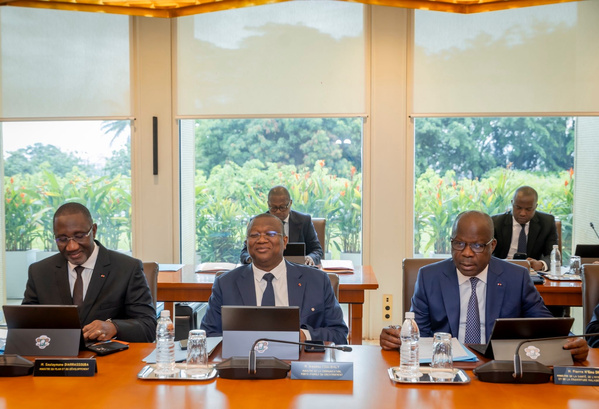 La Côte d'Ivoire conclut avec MCC 2, Water Forward et ABD Group © Crédit photo DR - Yessouan.ci La Côte d'Ivoire conclut avec MCC 2, Water Forward et ABD Group © Crédit photo DR - Yessouan.ci