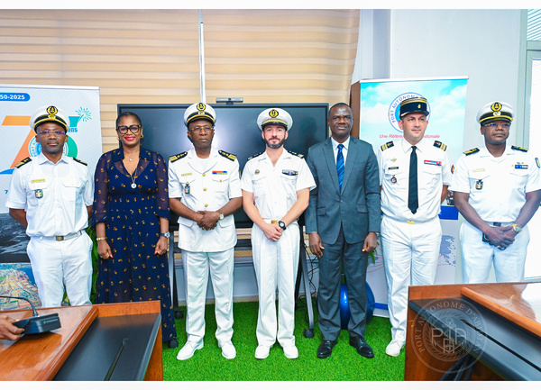 Patrouilleur français "EV Jacoubet" en escale à Abidjan © Crédit photo PAA - Yessouan.ci Patrouilleur français "EV Jacoubet" en escale à Abidjan © Crédit photo PAA - Yessouan.ci