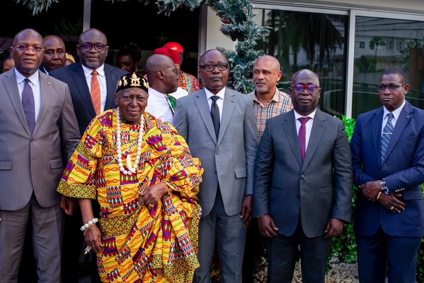 Coupe du monde 2026 : le ministre Metch chez les chefs traditionnels pour bénir les Éléphants © Crédit photo DR