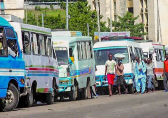 Gbakas et taxis, traque des dabagaous à Abidjan © Crédit photo DR