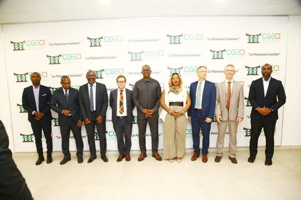 L'AFD analyse les risques économiques de la Côte d'Ivoire avec la CGECI © Crédit photo DR L'AFD analyse les risques économiques de la Côte d'Ivoire avec la CGECI © Crédit photo DR