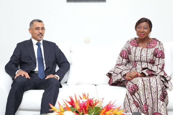 Kandia Camara reçoit la banque UBAE au Sénat d'Abidjan © Crédit photo DR