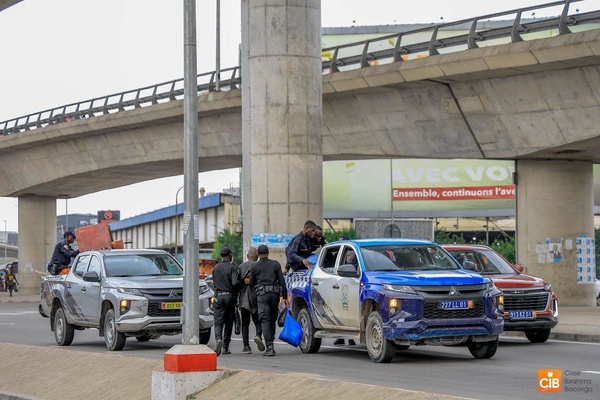 Abidjan libère les emprises sous ponts et échangeurs  © Crédit photo DR