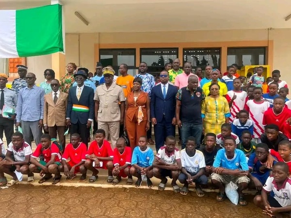Le tournoi Children of Africa lance sa 3e édition avec 12 équipes Le tournoi Children of Africa lance sa 3e édition avec 12 équipes